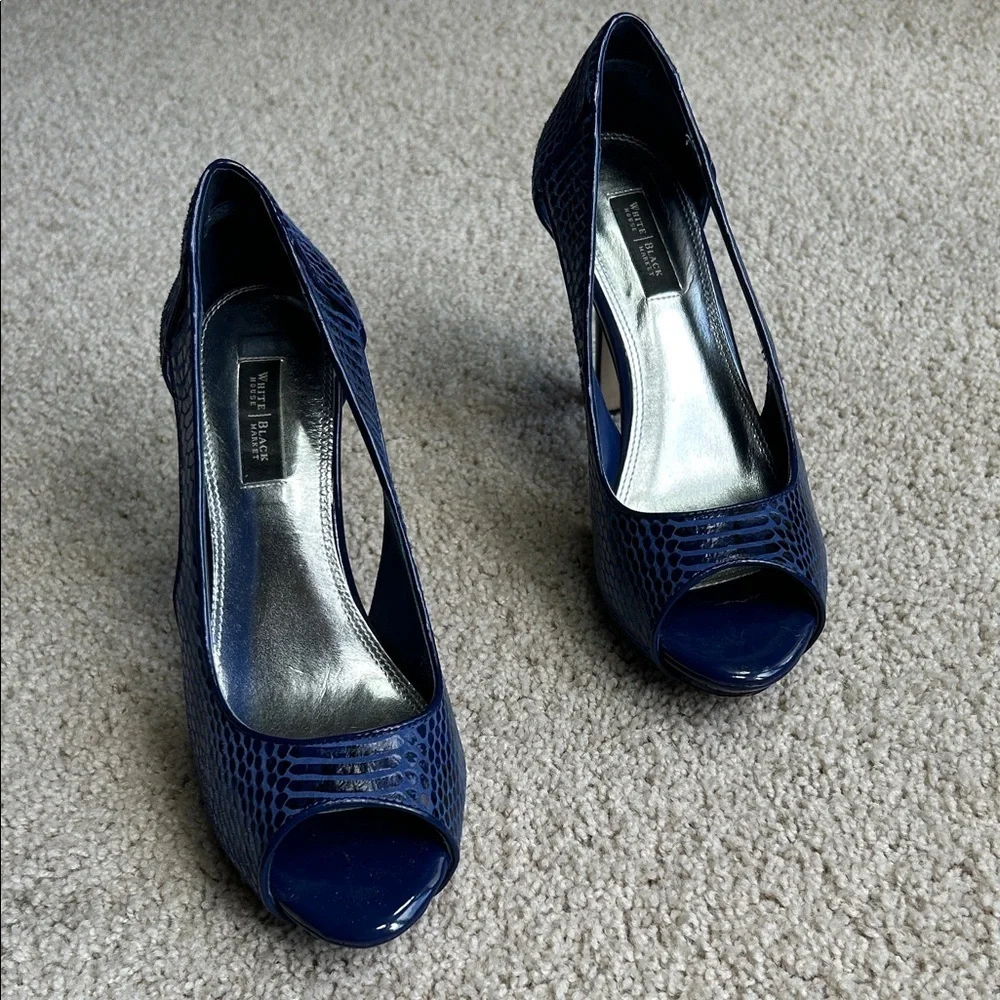 White House black market, navy blue open toe heels